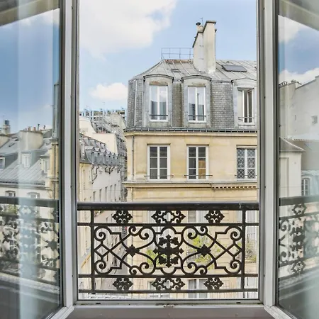 Bnbnook - Cozy 2br Near Notre-dame & Louvre * פריז