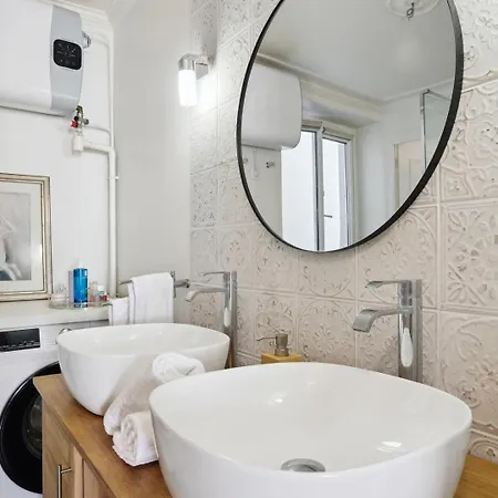 Bnbnook - Cozy 2br Near Notre-dame & Louvre * פריז